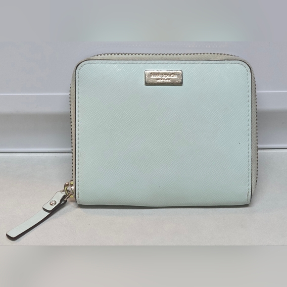 Kate Spade Laurel Way Darci Zio Around Wallet - Picture 1 of 7